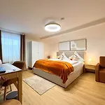 Sieben Am 3*