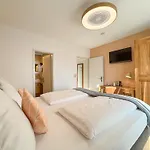 Sieben Am 3*