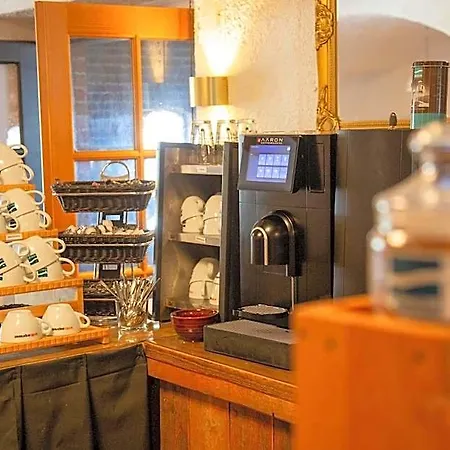 Sieben Am Hotell